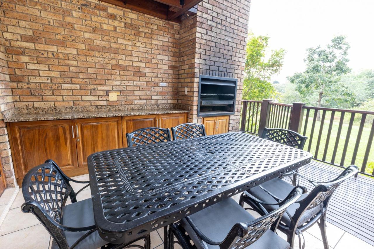 Legend Safaris 257A - In Kruger Park Lodge Hazyview Exteriör bild